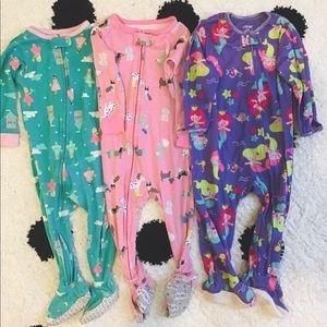 Bundle of 3 footed/grip bottoms Carter’s pajamas.